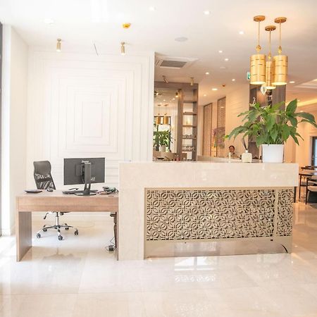 טימישוארה Cosmopolita Boutique Hotel מראה חיצוני תמונה