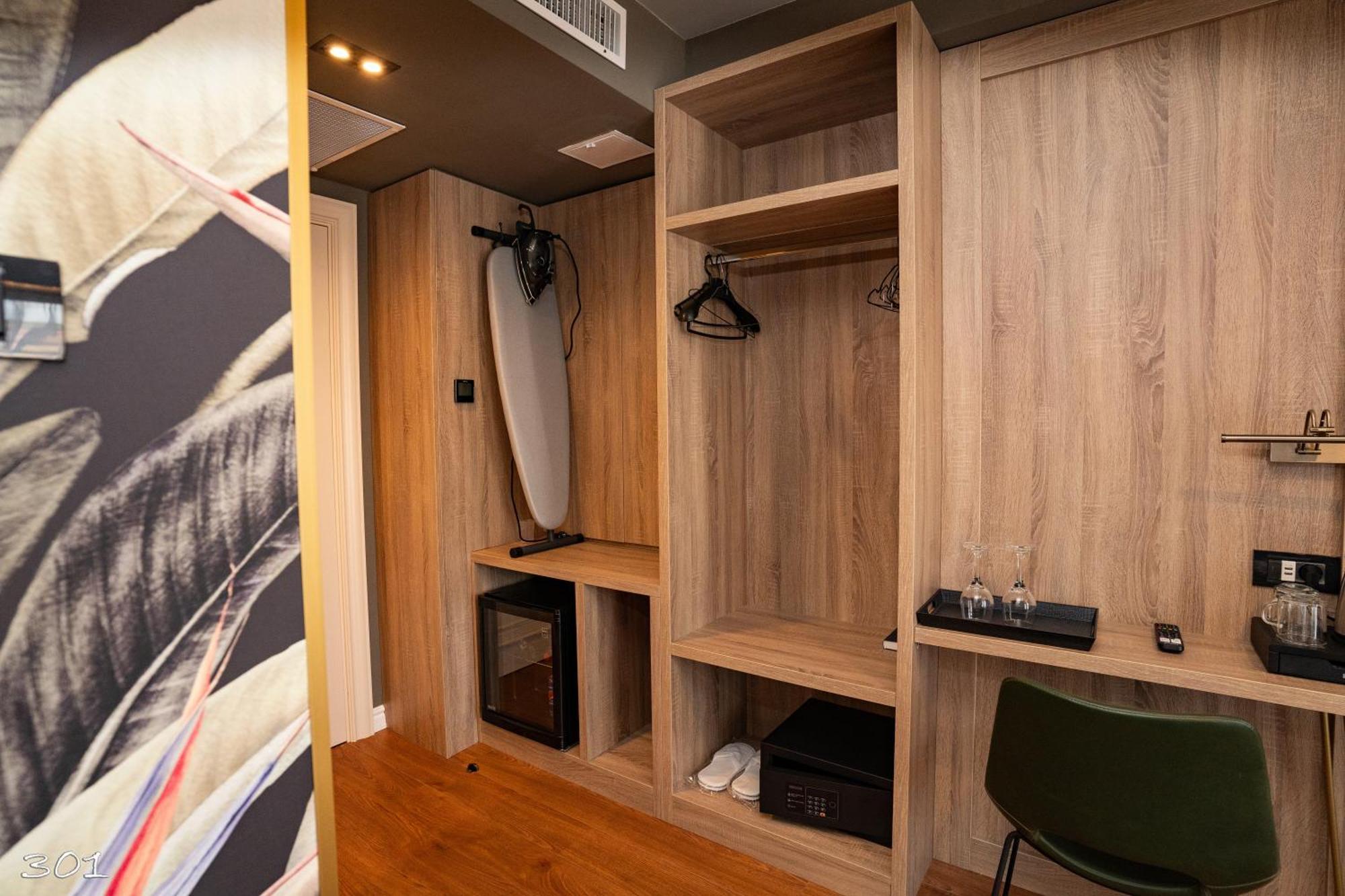 טימישוארה Cosmopolita Boutique Hotel מראה חיצוני תמונה