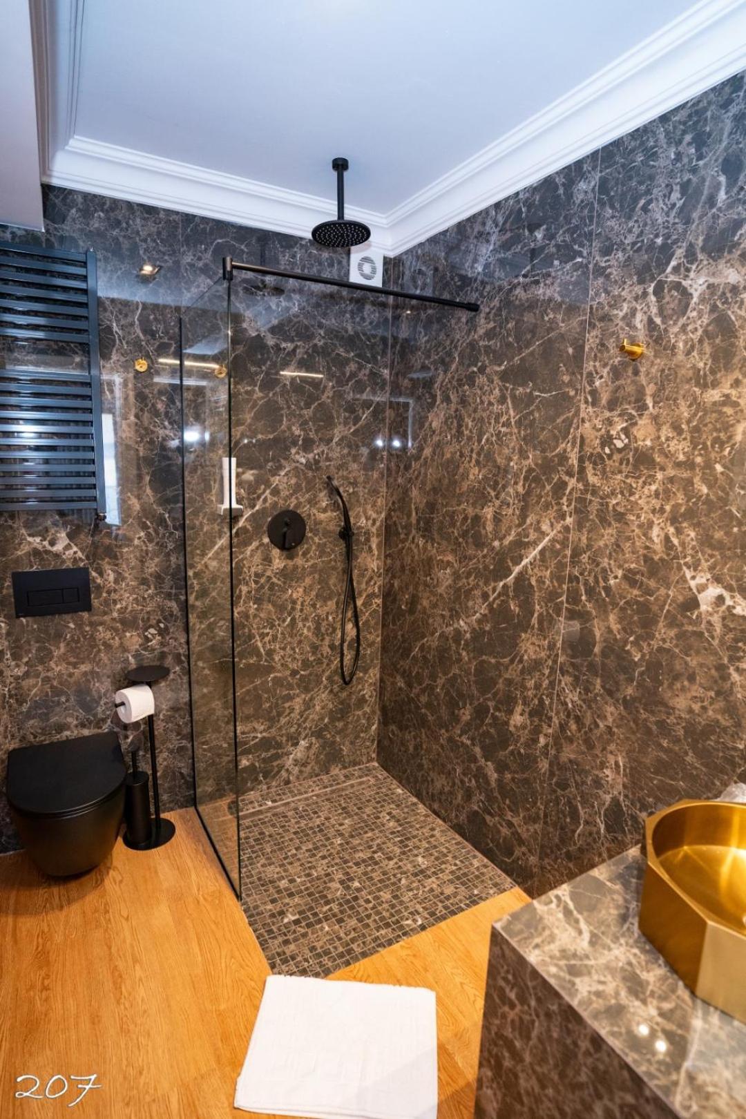 טימישוארה Cosmopolita Boutique Hotel מראה חיצוני תמונה