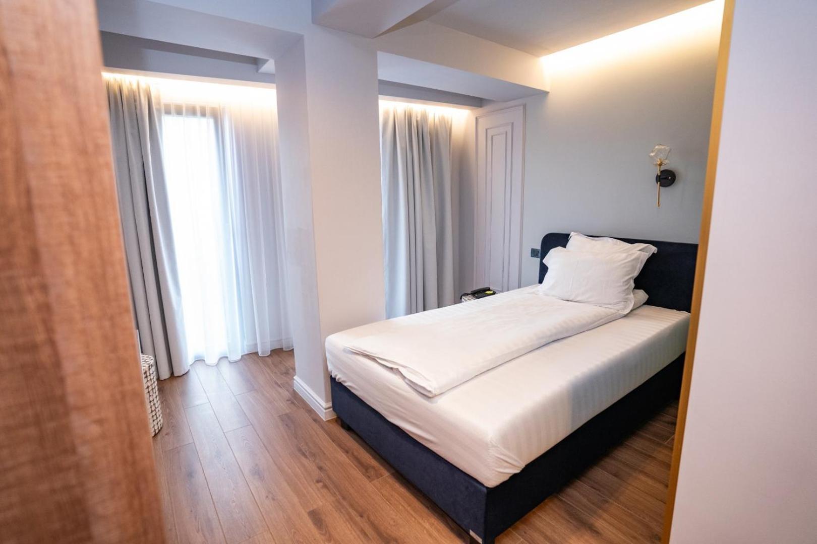 טימישוארה Cosmopolita Boutique Hotel מראה חיצוני תמונה