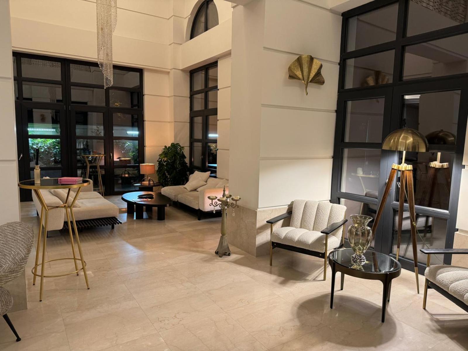 טימישוארה Cosmopolita Boutique Hotel מראה חיצוני תמונה