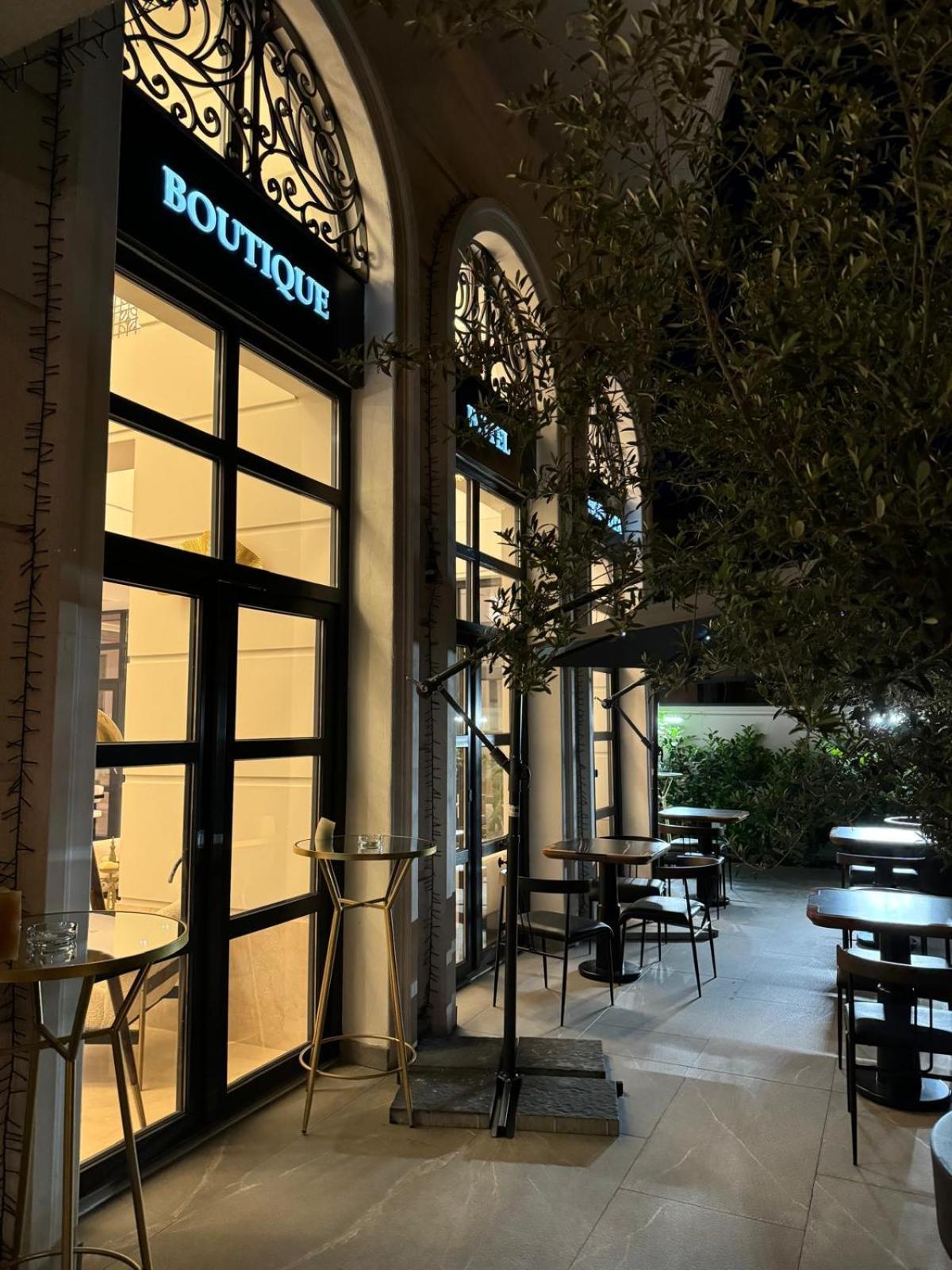 טימישוארה Cosmopolita Boutique Hotel מראה חיצוני תמונה