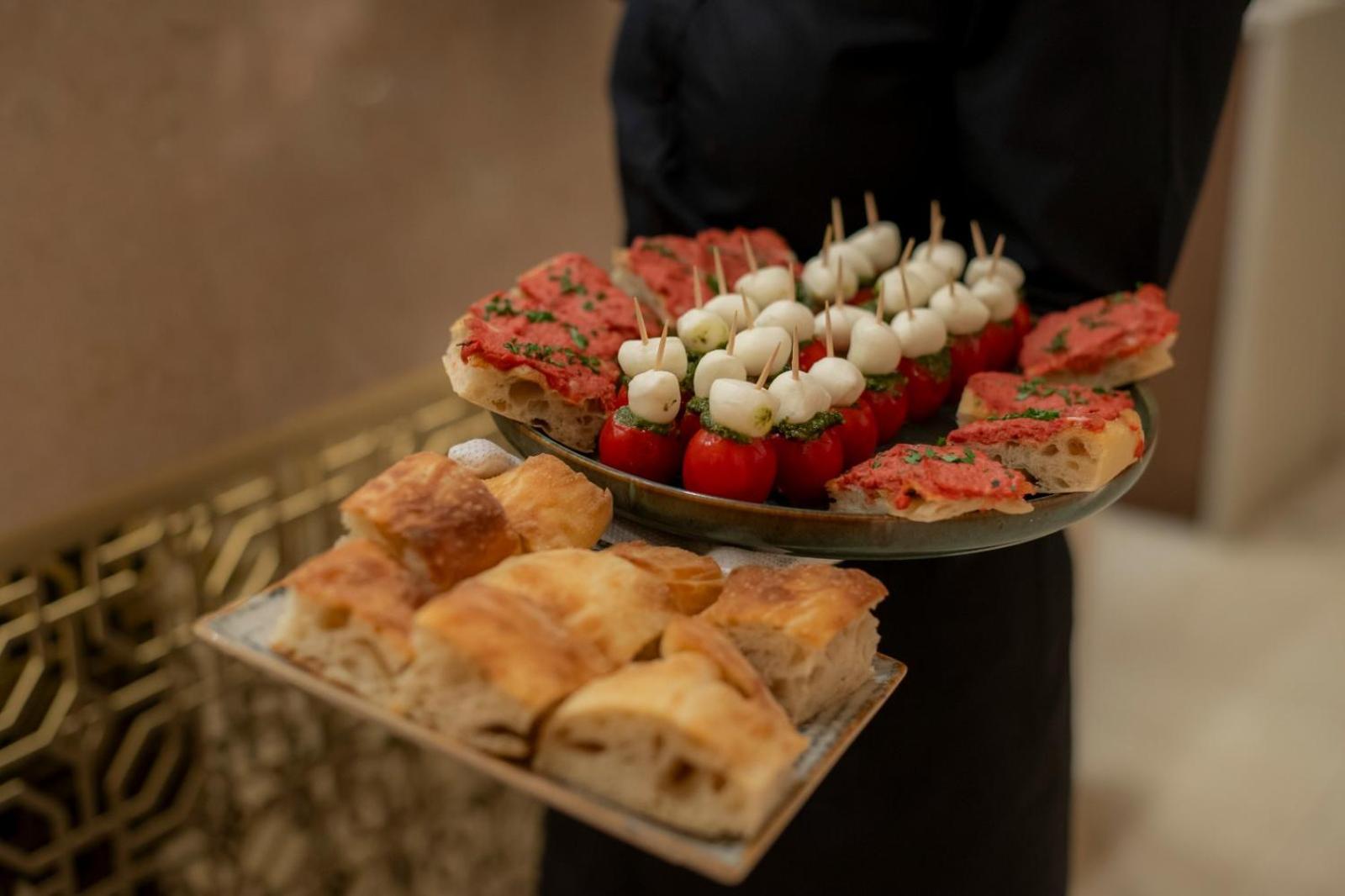 טימישוארה Cosmopolita Boutique Hotel מראה חיצוני תמונה
