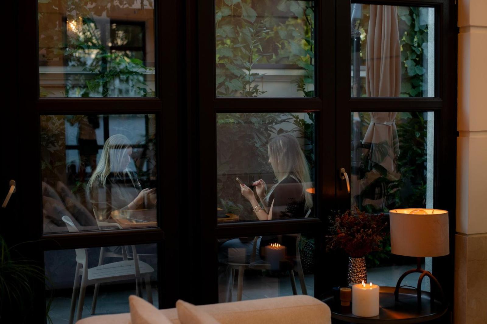 טימישוארה Cosmopolita Boutique Hotel מראה חיצוני תמונה