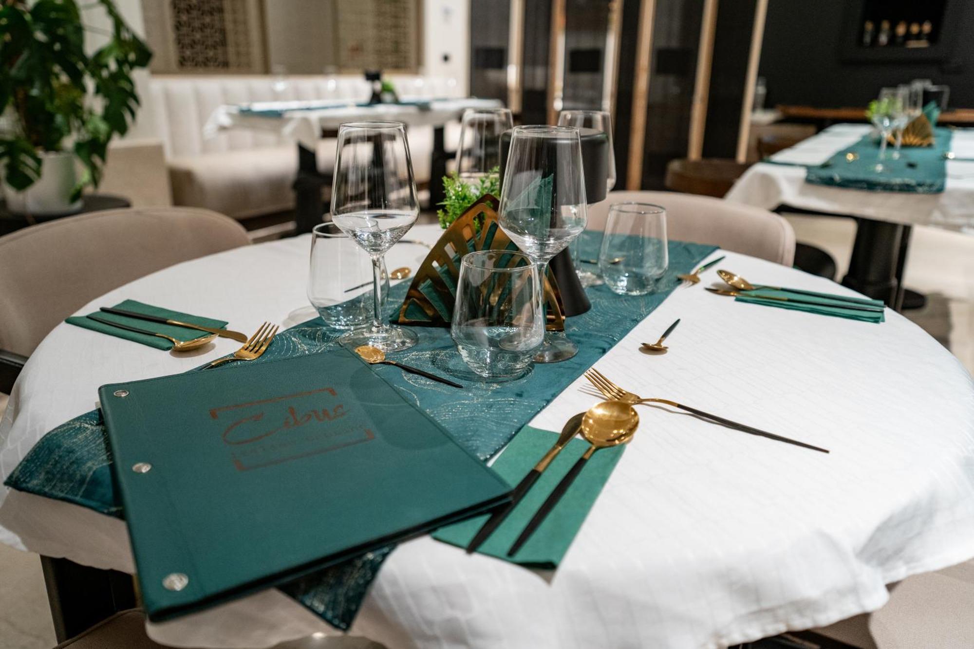 טימישוארה Cosmopolita Boutique Hotel מראה חיצוני תמונה